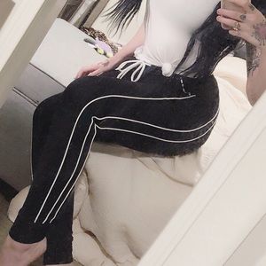 Victoria’s Secret Pink campus leggings